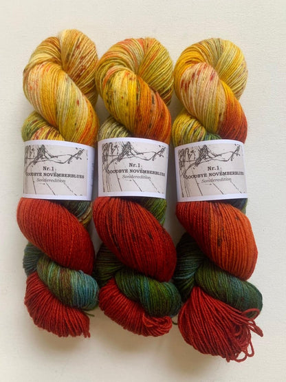 Atelier Franziska Uhl Handgefärbte Sockenwolle - BONIFAKTUR - Goodbye Novemberblues 1 - Atelier Franziska Uhl Atelier Franziska Uhl Handgefärbte Sockenwolle Goodbye Novemberblues 1