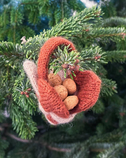 Olives Christmas Heart – Strickanleitung & Garnpaket - BONIFAKTUR - Kleinste - Olives Christmas Heart – Strickanleitung & Garnpaket