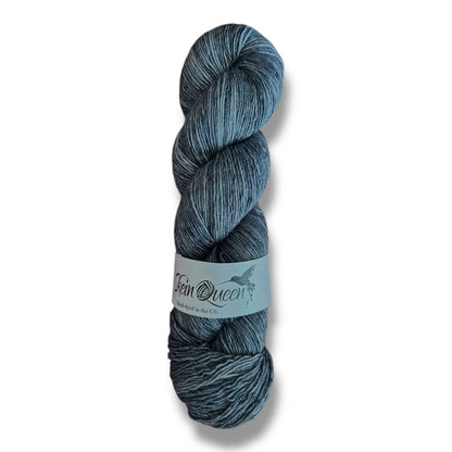 Skein Queen Wriggle - BONIFAKTUR - Abbey Ruins - Skein Queen Skein Queen Wriggle Abbey Ruins